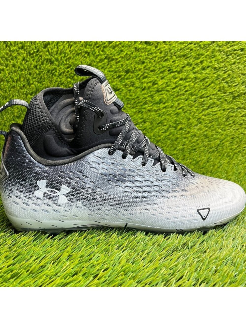 Under Armour Spotlight Lux MC 2.0 Mens Size 10.5 Black White Football Cleats
